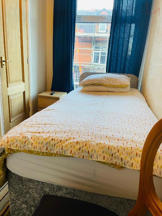 Single Room with Private Bathroom